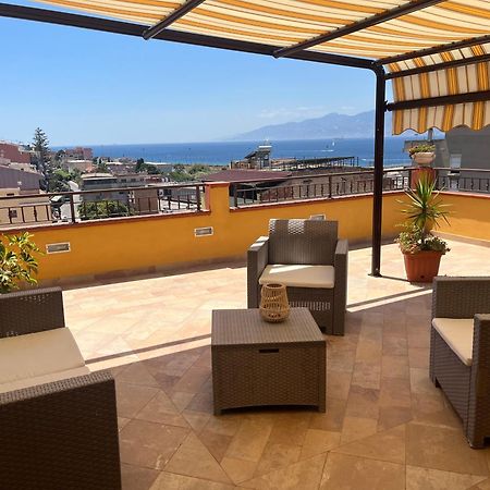 B&B Around The World Villa San Giovanni Exterior foto