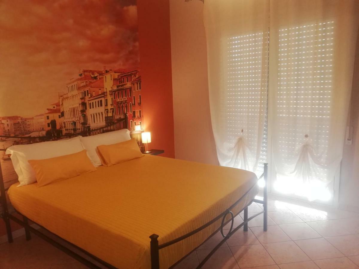 B&B Around The World Villa San Giovanni Exterior foto